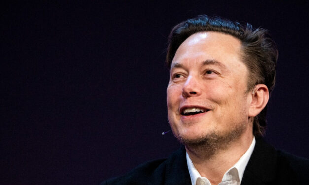 Elon Musk nie tylko podąża za Viktorem Orbánem, ale także się z nim zgadza