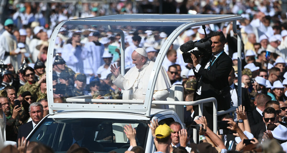 Budapestről üzenhet a pápa a „népek Európája” felé