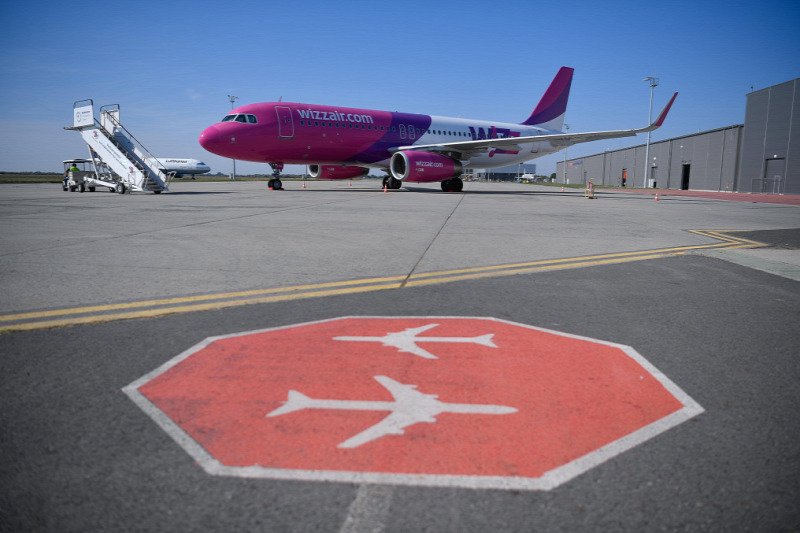 The European Union may put an end to cheap low-cost flights