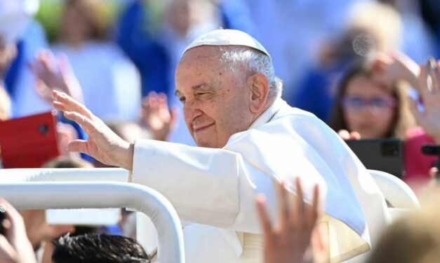 Ferenc pápa: „Ne engedjétek be az ideológiákat!”
