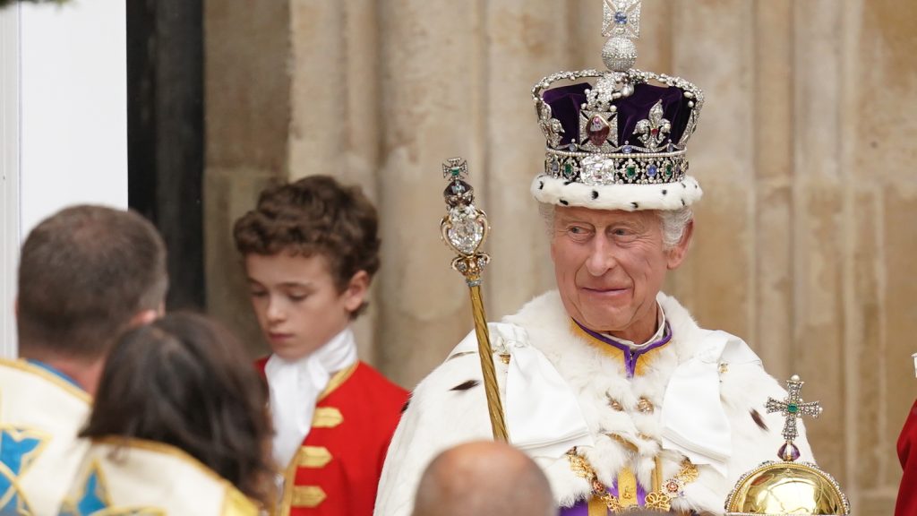 God save the king! - was crowned III. Charles 