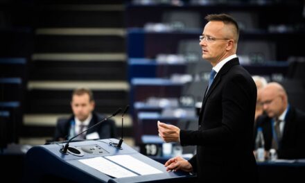 Péter Szijjártó ostro poprawił reprezentanta Ukrainy
