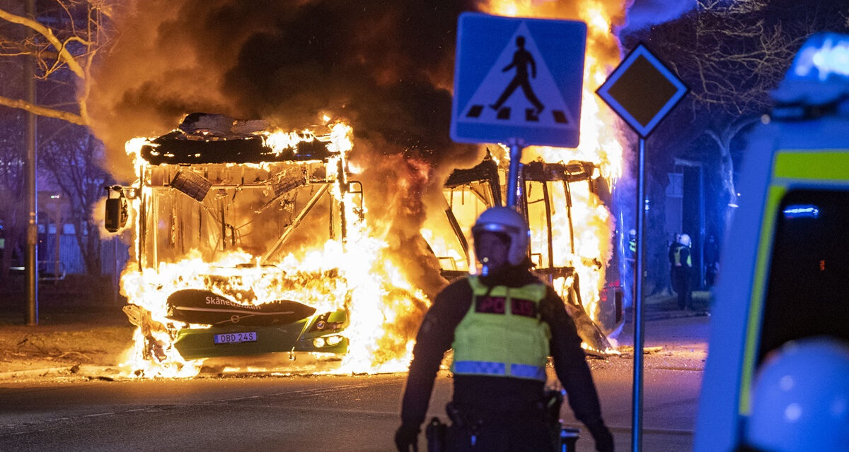 Es wurde ein Krisenteam gebildet, das der Gewalt in Schweden nicht gewachsen ist