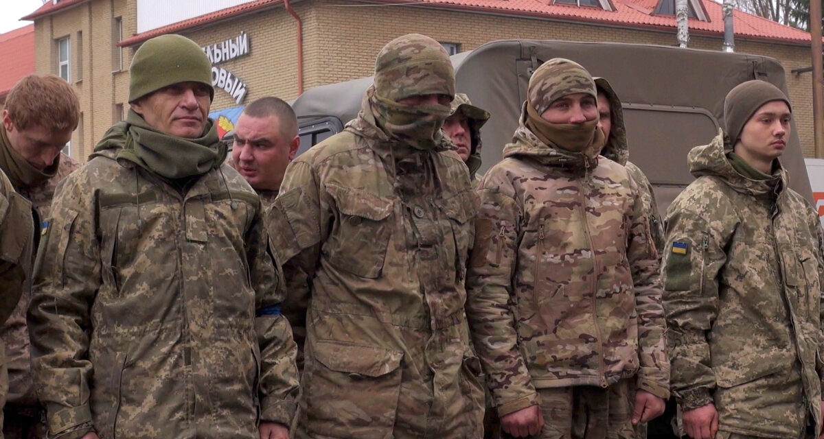 Sprawa jeńca wojennego: przede wszystkim Ukraina przoduje w produkcji propagandowej