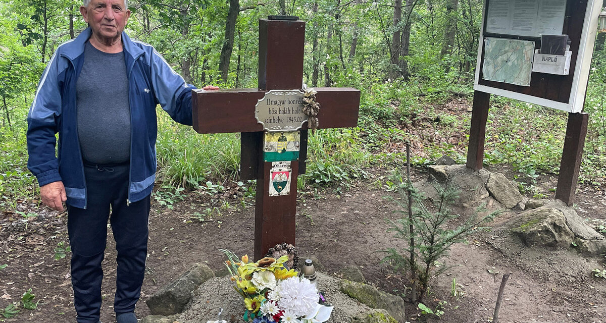 90-year-old uncle Feri erected a memorial to the heroic dead