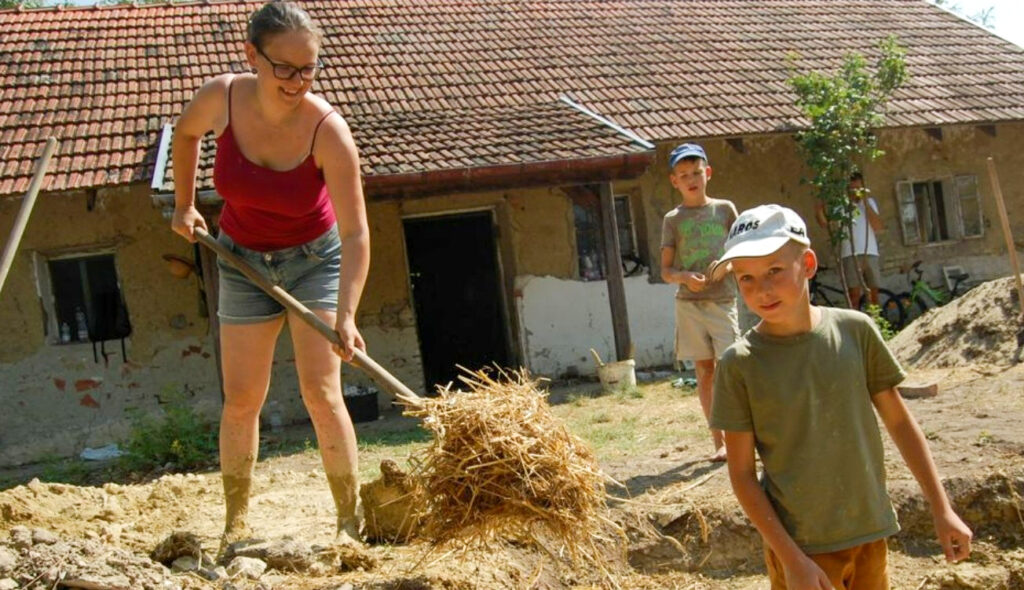 civil önkéntes tanya felújítás 2