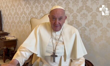 Ezt üzente Ferenc pápa a halál előtt álló Ednának (videó)