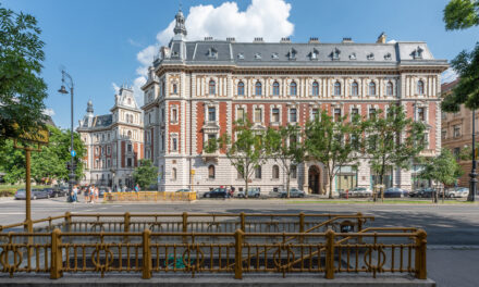 The most beautiful palace of Kodály körönd shines again in its old splendor