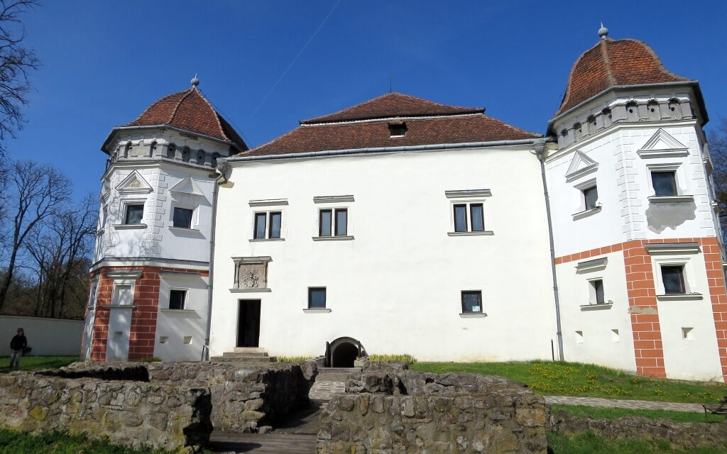 Uno dei monumenti più belli dell&#39;Ungheria settentrionale, il castello di Pácin, è in fase di ristrutturazione