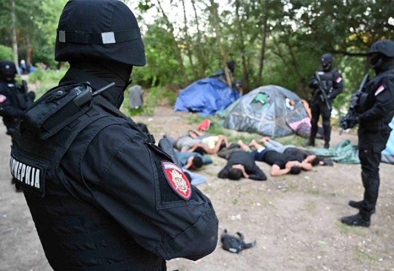 Es gibt nicht genügend Polizisten, den Einheimischen zufolge richten sich Migrantenangriffe bereits gegen sie