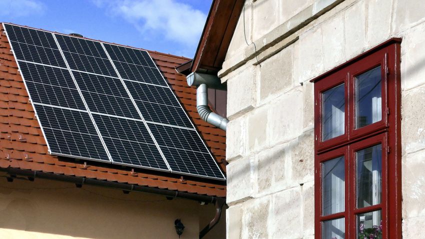 The government holds an annual settlement for families operating solar systems