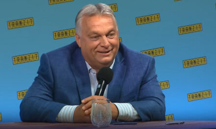 „Áll, mint a cövek, innen még a végét sem látni” – mondta a kétharmadról Orbán Viktor