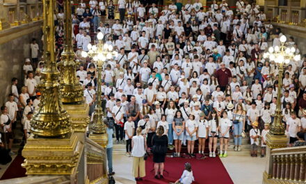 Ukrainische Kinder besuchten das ungarische Parlament