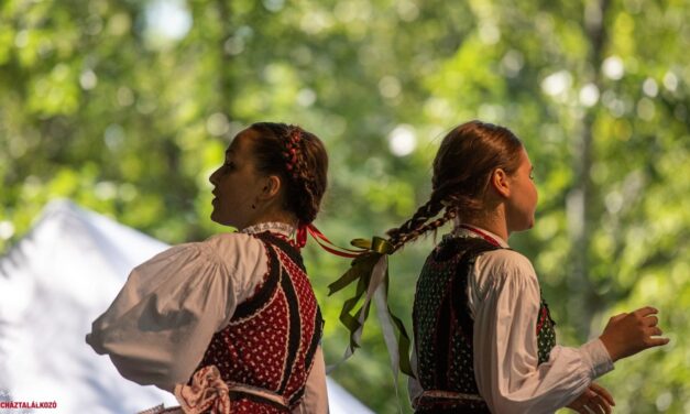 Ci sarà una decisione sul disco di danza popolare in piazza Kossuth