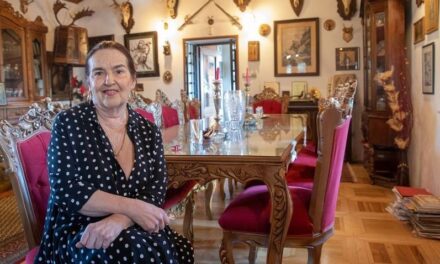 Die Witwe von Sándor Ozter erzählt von Familiengeheimnissen
