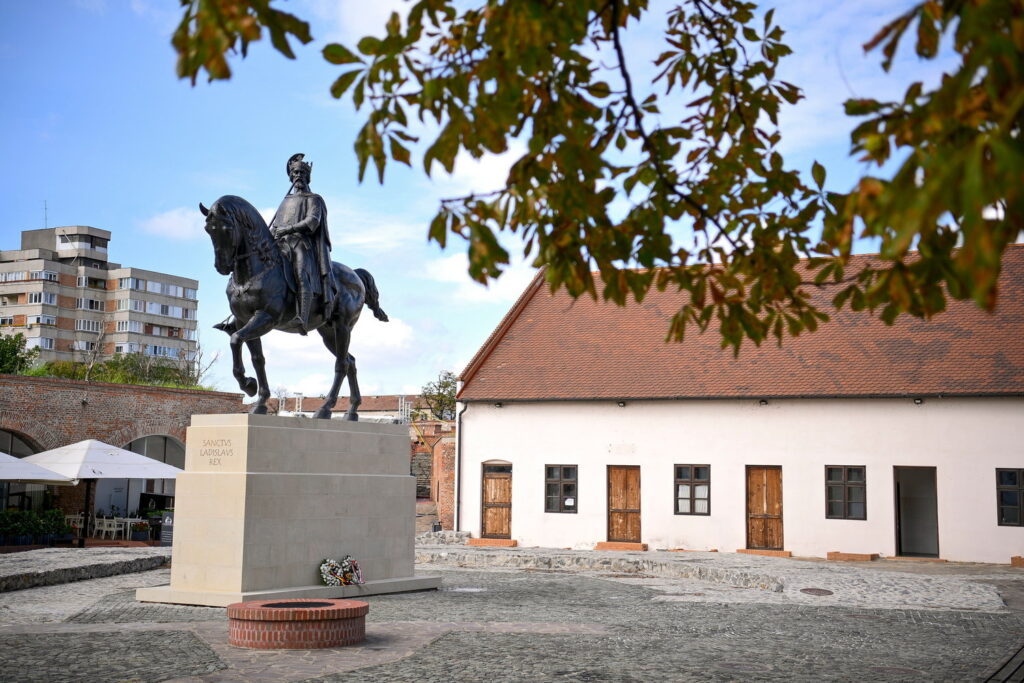 Statua equestre del castello del re Saint-Laszlo-Nagyvárad