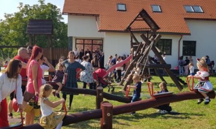 Rumänische Mutter: Es ist eine Ehre, dass unser Kind in einem ungarischen Kindergarten aufwächst