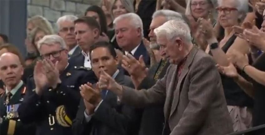 Il Parlamento canadese e Zelenskyj hanno accolto con entusiasmo l&#39;ex soldato delle SS (VIDEO)