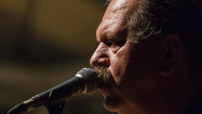 Telex hat einen der größten ungarischen Rockmusiker angegriffen, der vor einigen Jahren verstorben ist