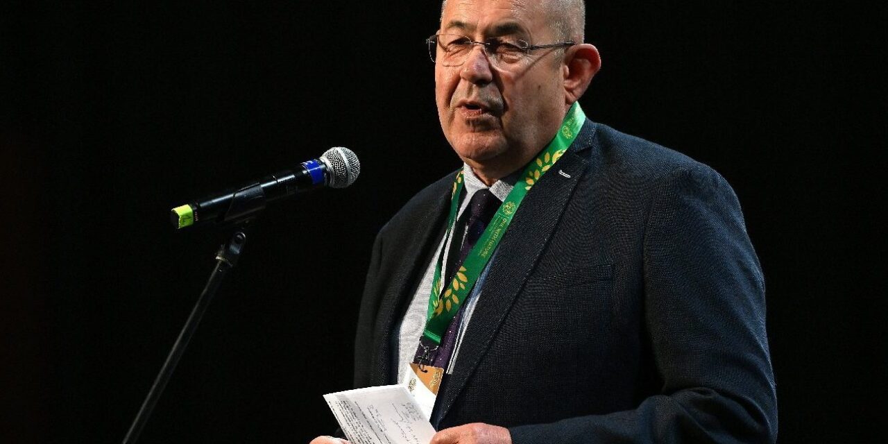 István Pásztor, Präsident des Vojvodina-Ungarischen Verbandes, ist verstorben