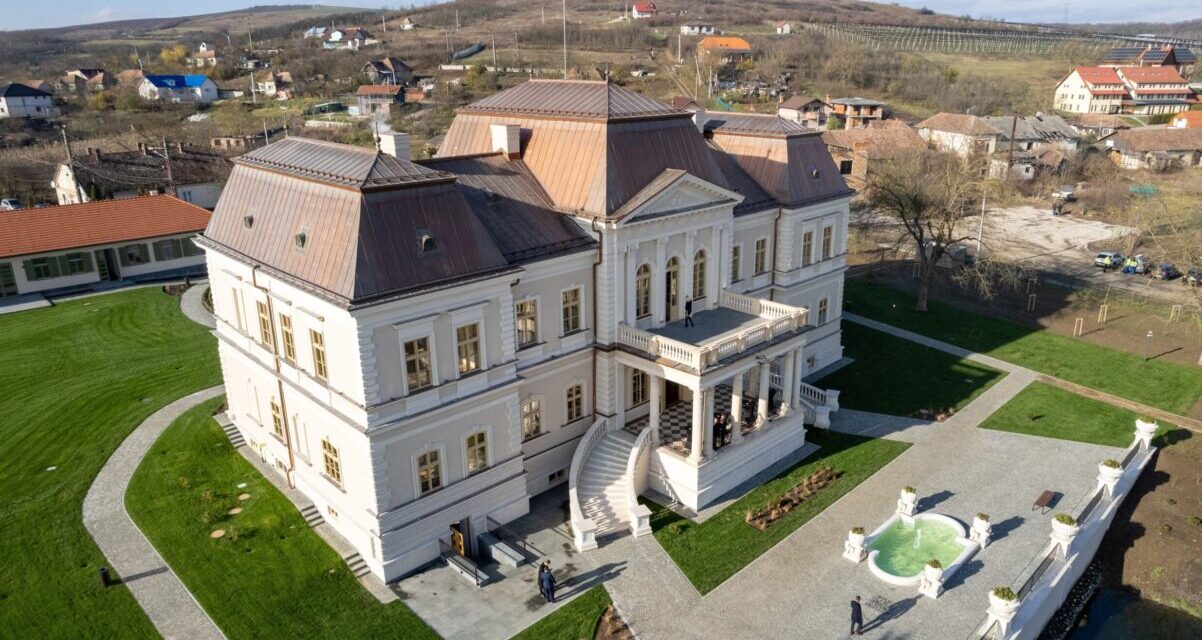 A real gem of the Hungarian built heritage was returned to the community