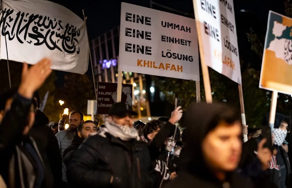 The Islamic Generation calls for the creation of a caliphate that includes Germany