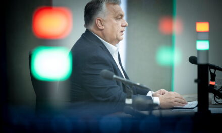 Orbán Viktor: Nem akarunk bábállamot látni a független országunk helyett