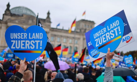 Śmierć polityczna w Niemczech, antyimigrancka AfD jest nie do zatrzymania