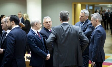 Ukraine beginnt EU-Beitrittsverhandlungen, Ungarn beteiligte sich nicht an der Entscheidung (VIDEO)