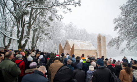 A miracle has come true: the Anna-rét chapel, built with donations from the faithful, was handed over at Normafa