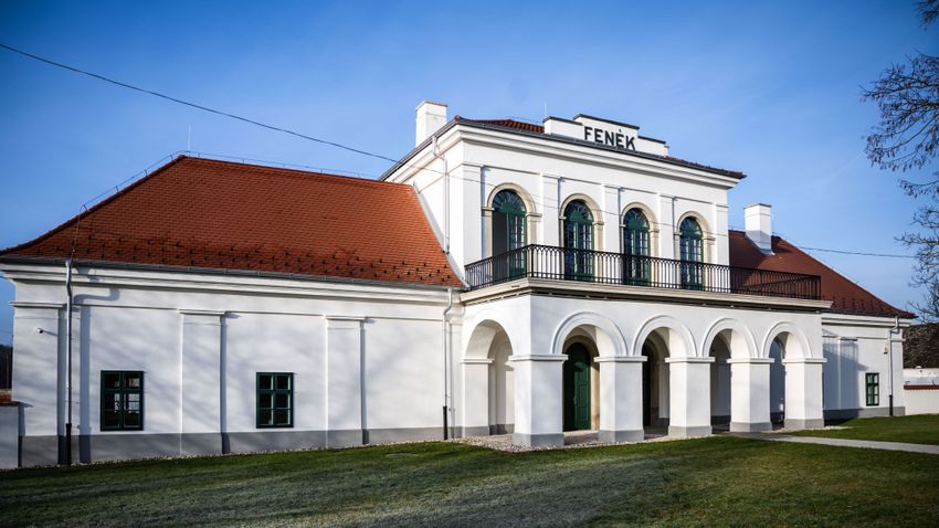 Denkmalschutz auf höchstem Niveau: Die Fenékpuszta-Hauptstadt Festetics wurde erneuert