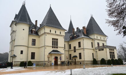 Przekazano pięknie odrestaurowany zamek Andrássy’ego w Tiszadobie (z galerią zdjęć)