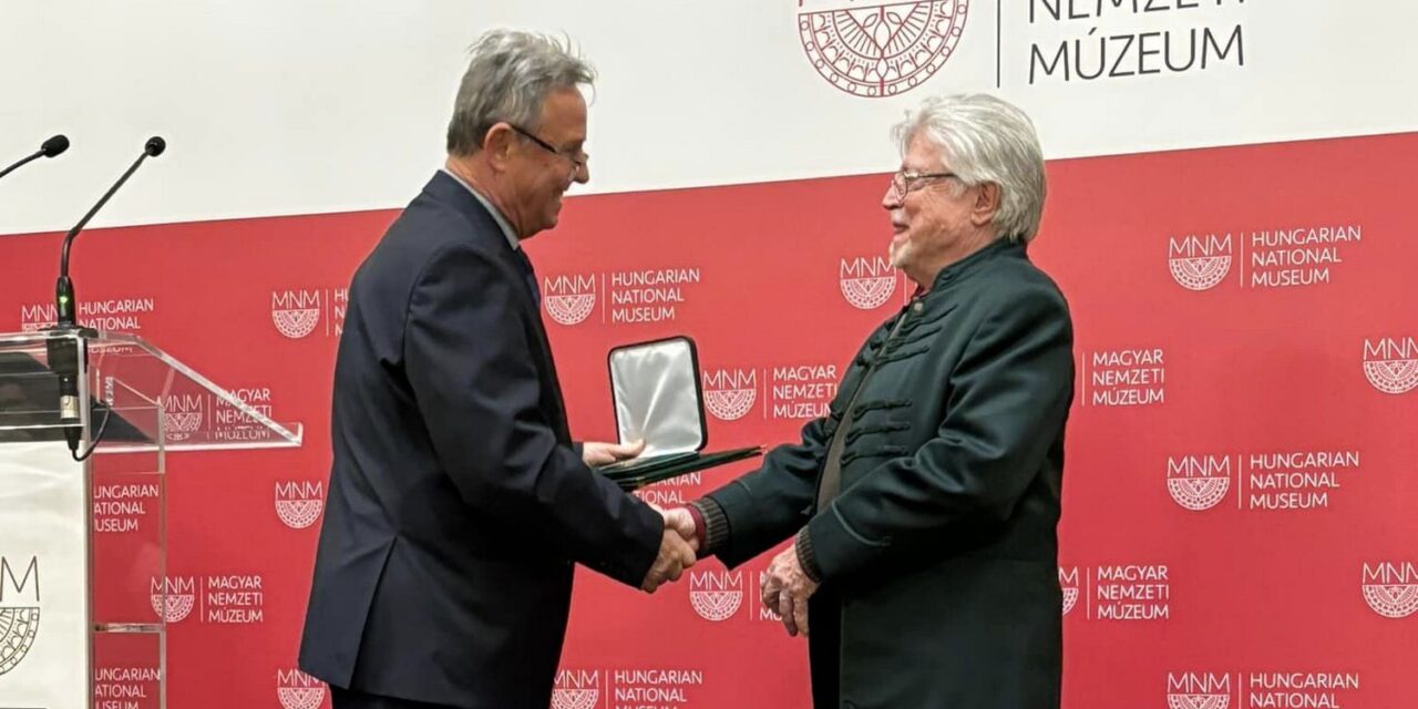 Péter Szijjártó and Levente Szörényi received the Vasvári prize this year
