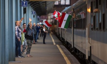 This year again, the pilgrimage train of the Blessed Virgin and the Mission leaves for Csíksomlyo