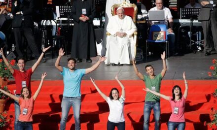 Papa Francesco: Non siate una scuola di samba!