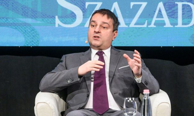 Invito - Accademia Civile con Zoltán Kiszelly: Come sopravviviamo all&#39;era dei pericoli?