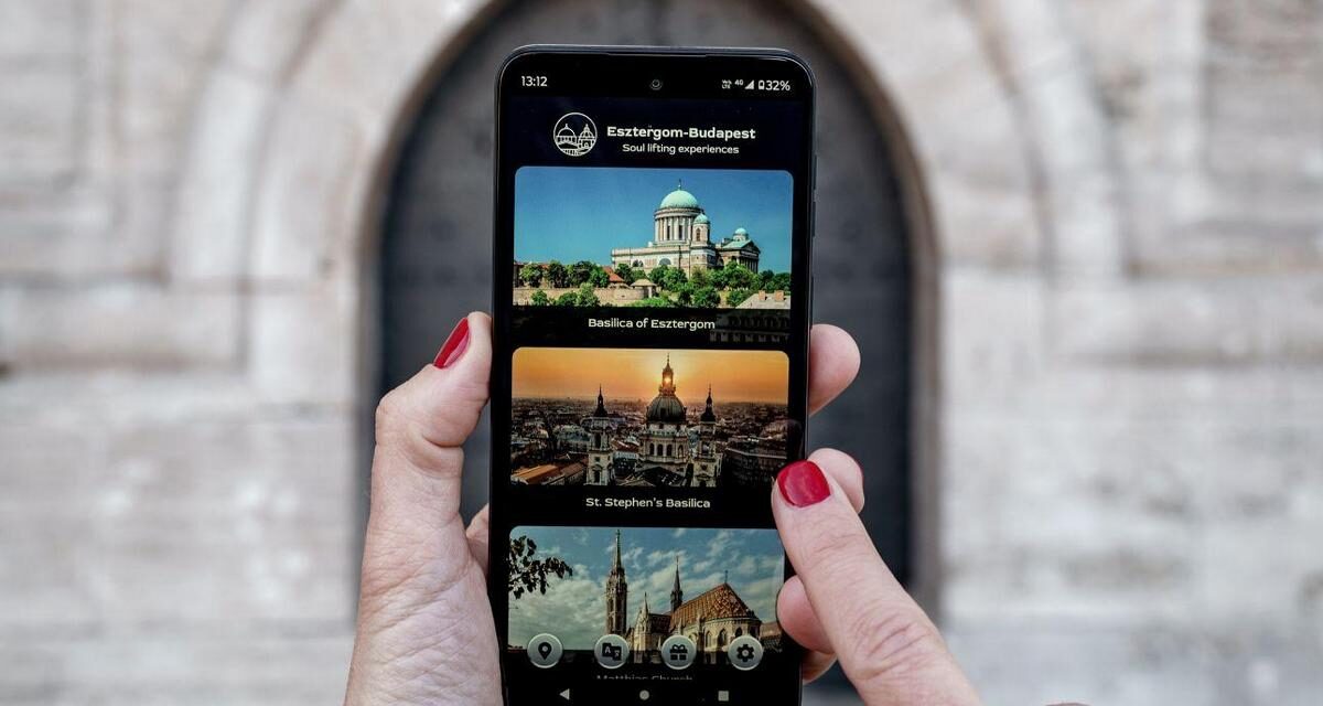 The country&#39;s most beautiful churches and sacred treasures can be discovered with a phone application