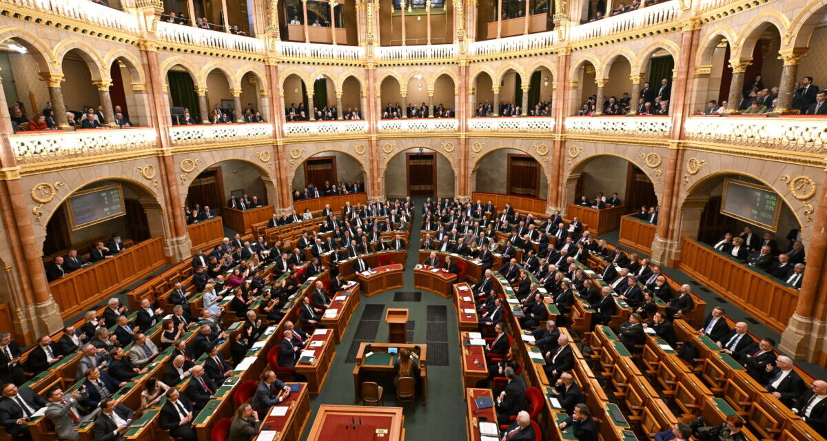 A parlament megszavazta Svédország NATO-csatlakozását