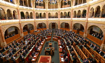 Parlament głosował za przystąpieniem Szwecji do NATO