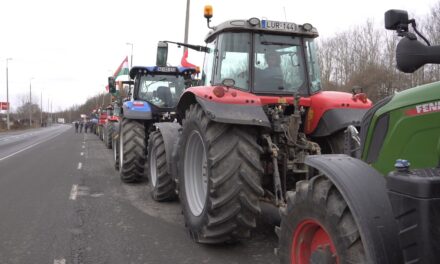 Tak protestowały setki rozczarowanych rolników na przejściu granicznym w Záhony (raport CÖF z wideo)