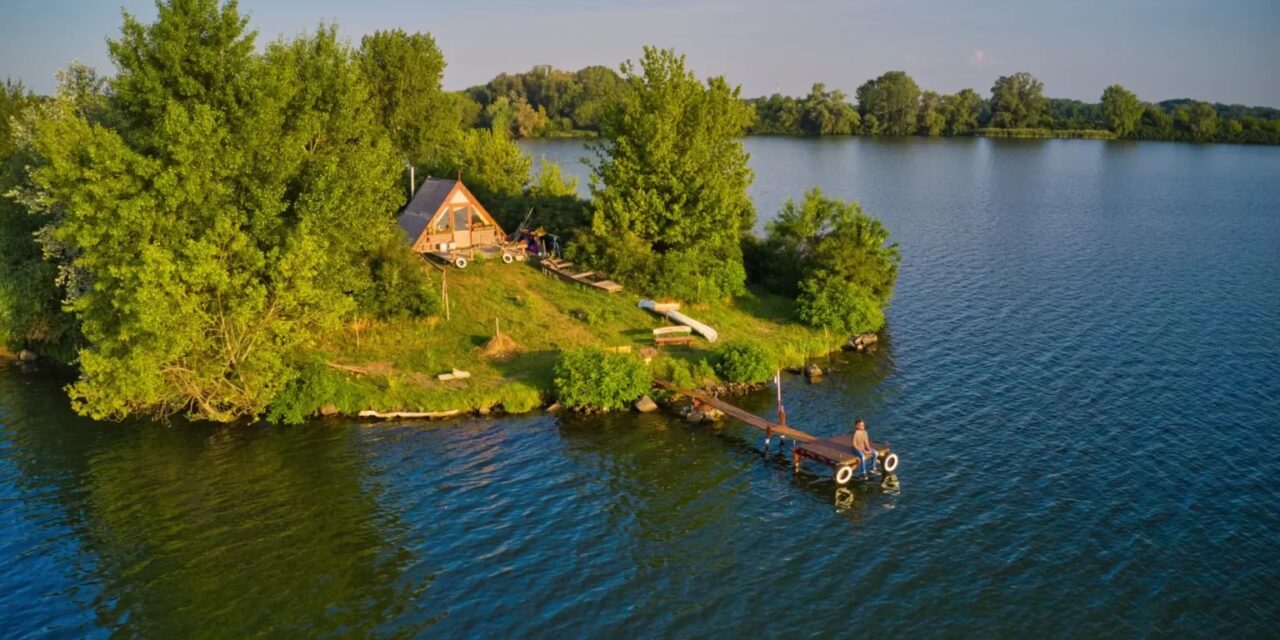 Óriási elismerés, hogy a Tisza-tóról készült filmet az Emirates Airlines gépein is vetítik