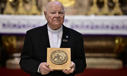 Wir haben das halbe Land mit unserem Glauben infiziert – Interview mit Pater Sándor Sebők, dem diesjährigen Gewinner des Preises „Schild des Glaubens“.