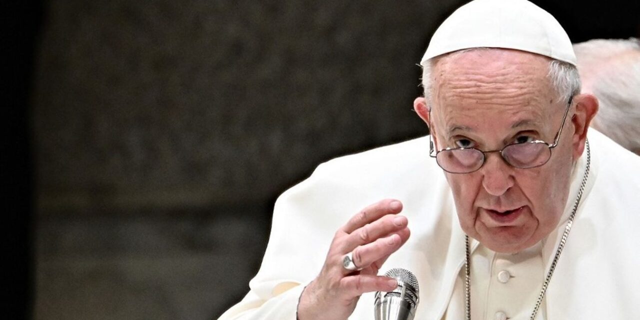 Papst Franziskus sandte eine Botschaft nach Brüssel: „Respektiert Ungarn!“