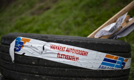 Tragödie bei der Rallye Esztergom, vier Menschen starben (Video)
