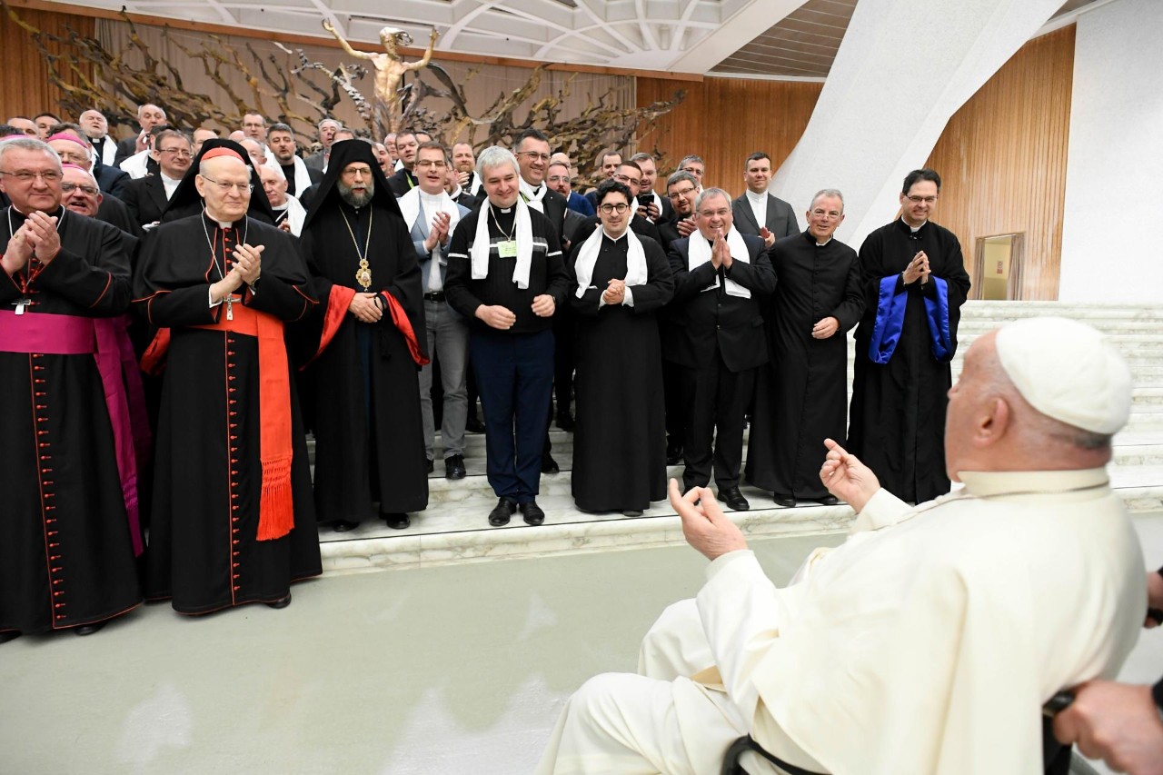 Pope Francis Hungarian pilgrims