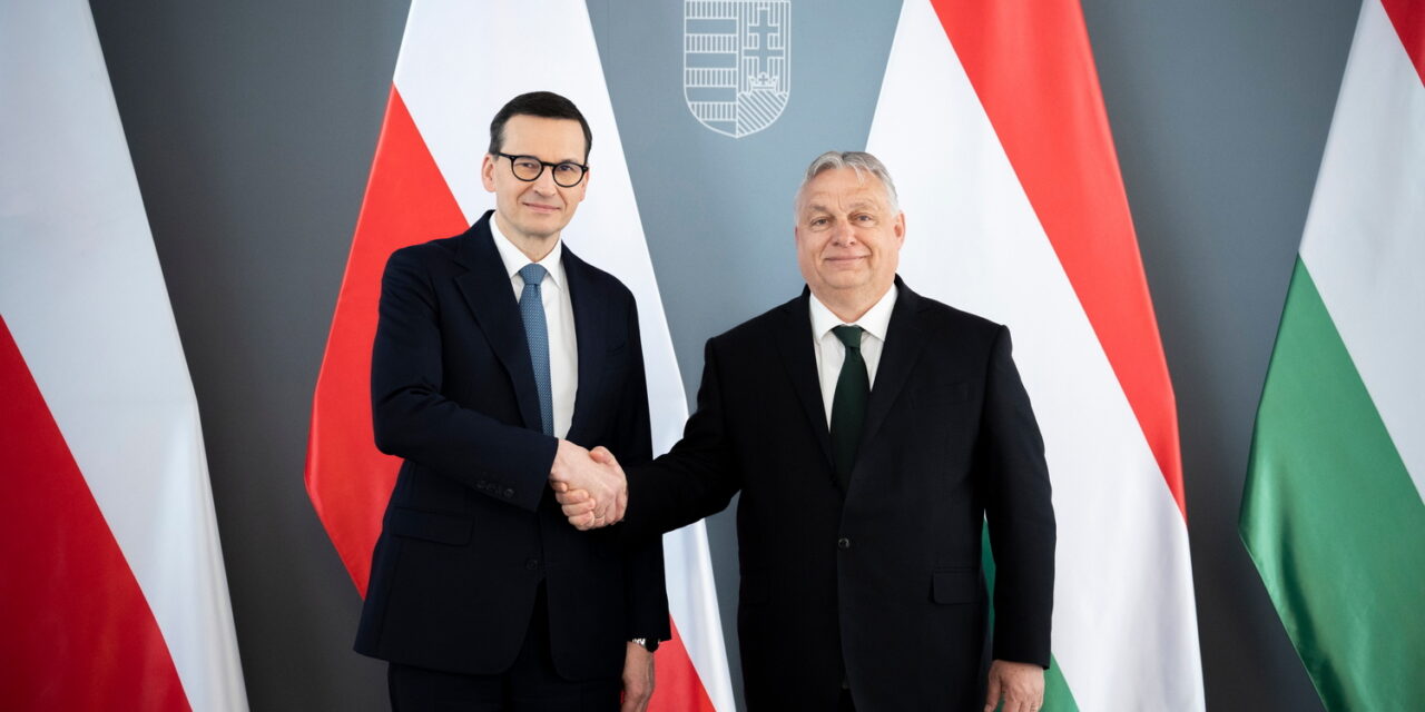 Spotkanie Orbána-Morawieckiego: Węgrzy i Polacy walczą razem w Brukseli