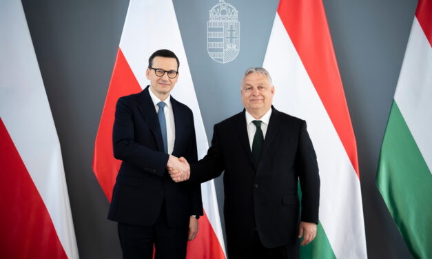Spotkanie Orbána-Morawieckiego: Węgrzy i Polacy walczą razem w Brukseli