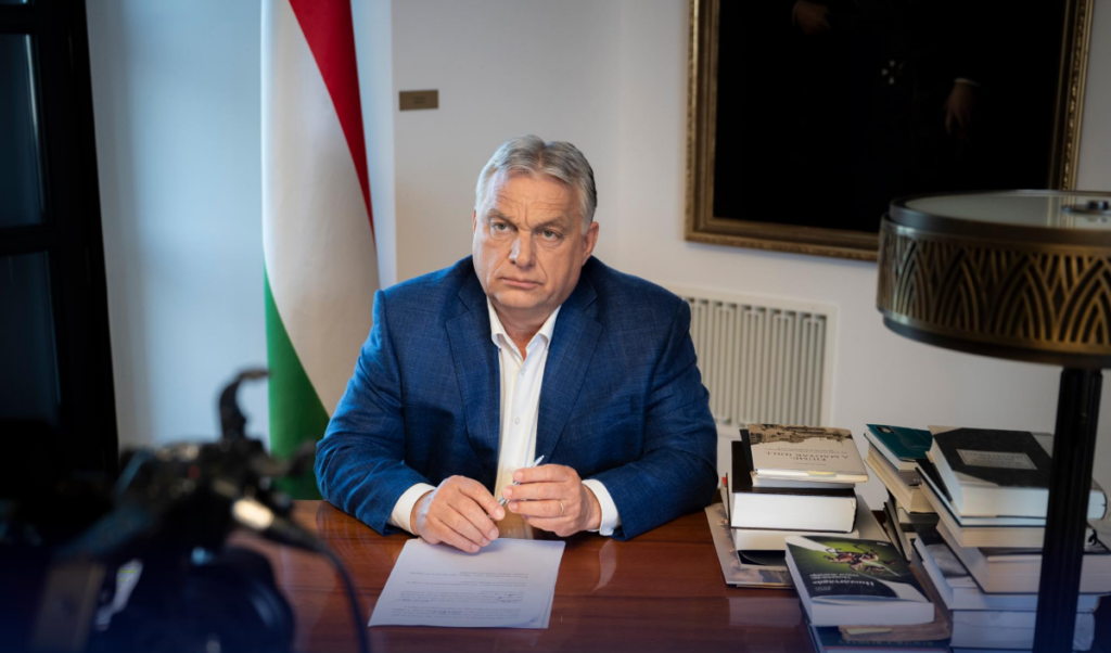 Orbán-Viktor-íróasztal-bejelentés