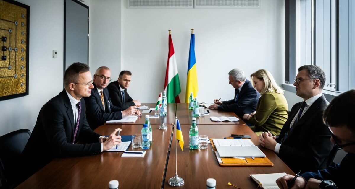 Péter Szijjártó sieht Fortschritte in den ukrainisch-ungarischen Beziehungen