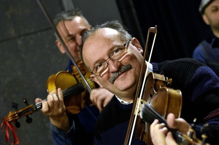 In zweitausend Geschäften wird einen Tag lang ausschließlich ungarische Musik gespielt